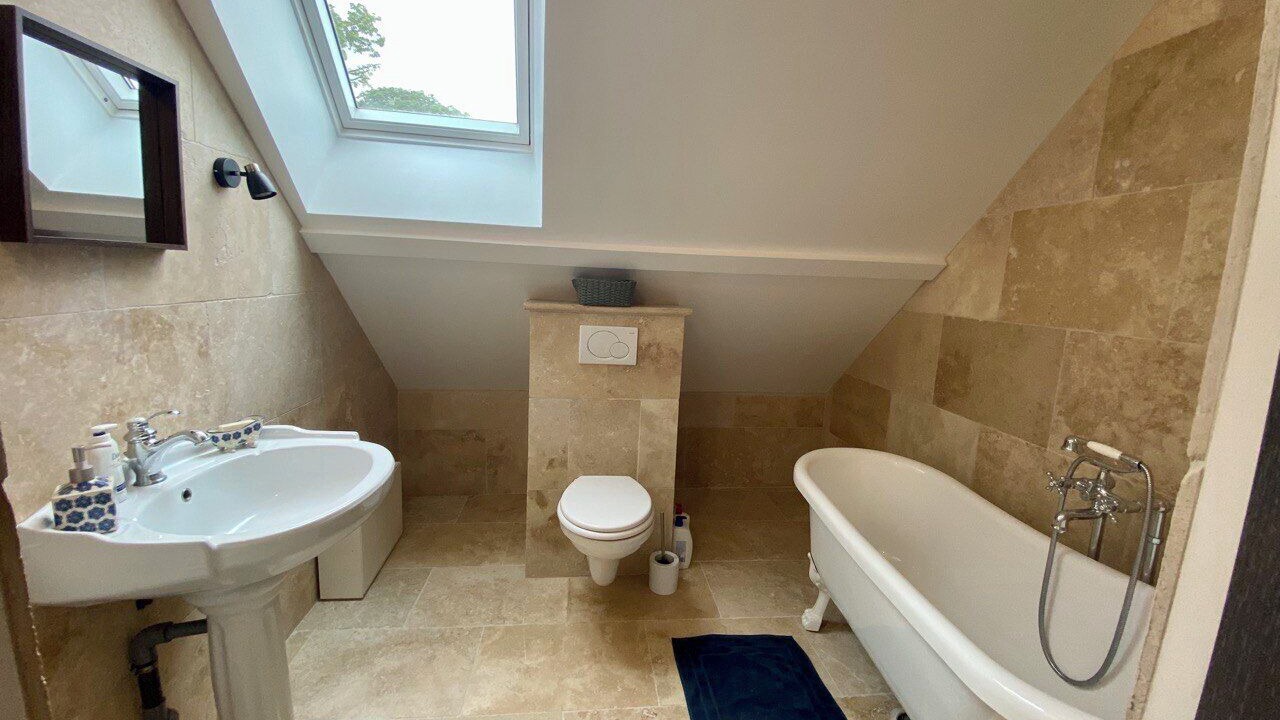 Photo of Bathroom in Chateau-Landon