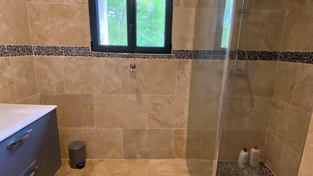 Photo of Bathroom in Chateau-Landon