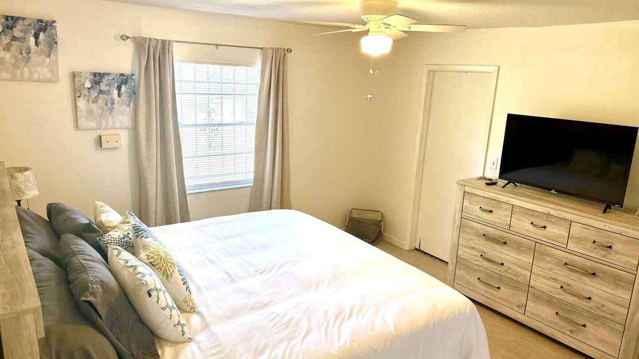 Photo of Bedroom in Riverside Heights