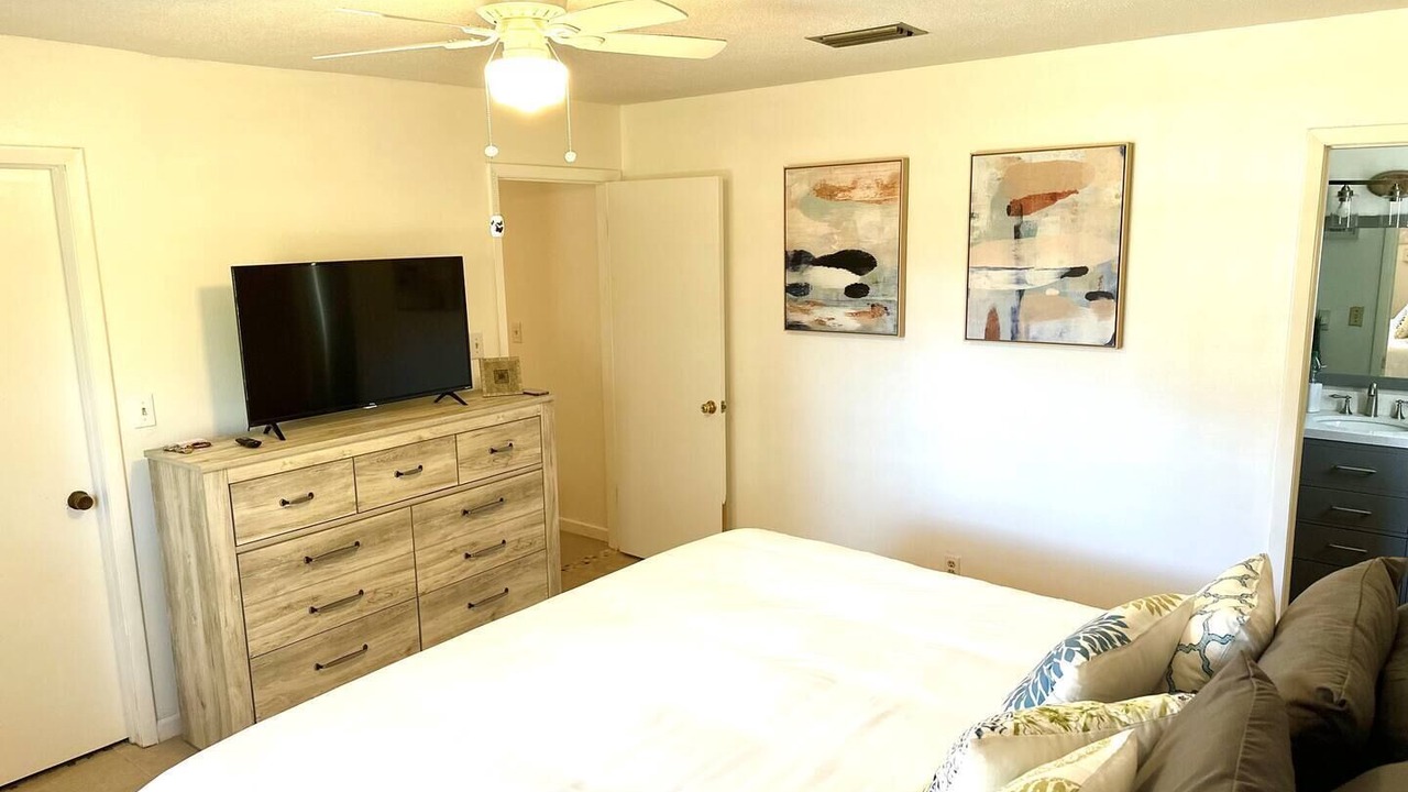 Photo of Bedroom in Riverside Heights
