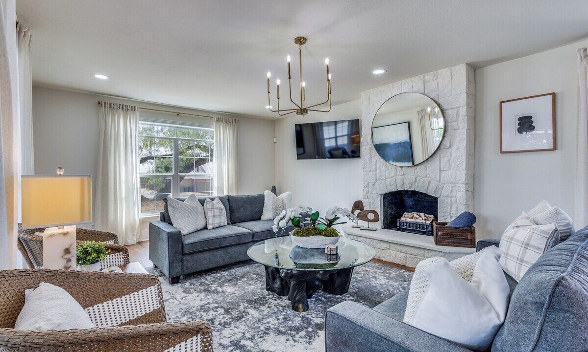 Photo of Livingroom in Lakewood Village