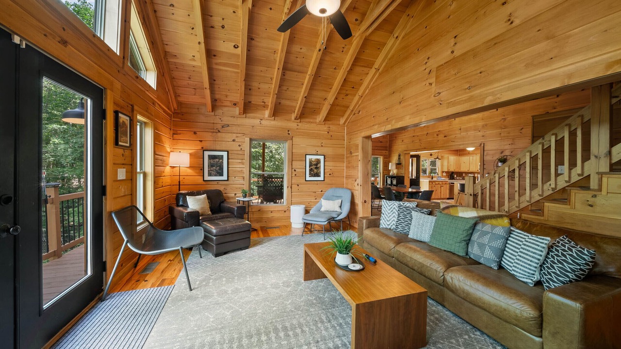 Photo of Livingroom in Beech Mountain