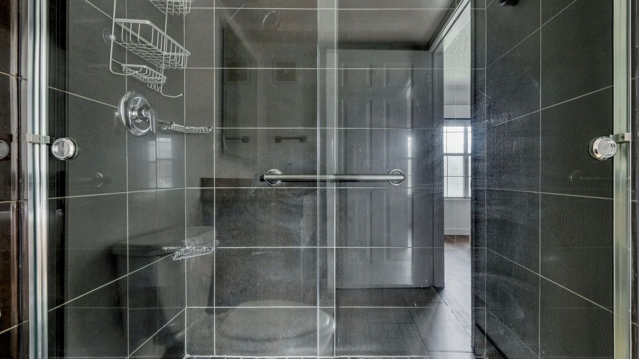 Photo of Bathroom in Gateway