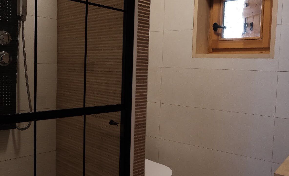 Photo of Bathroom in Burg