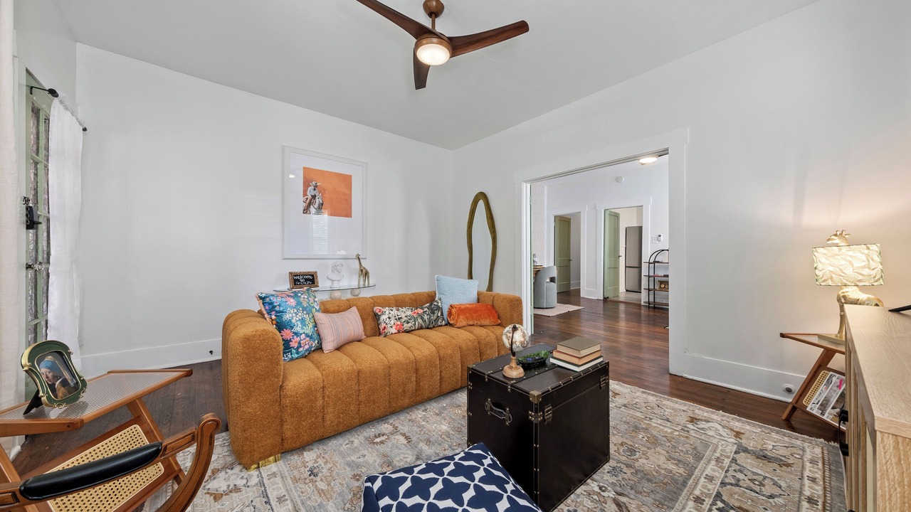 Photo of Livingroom in Midtown