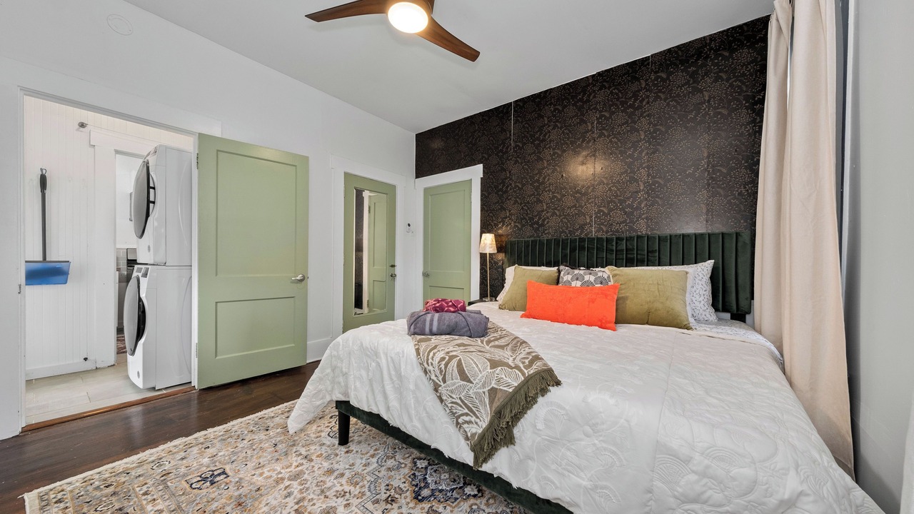 Photo of Bedroom in Midtown