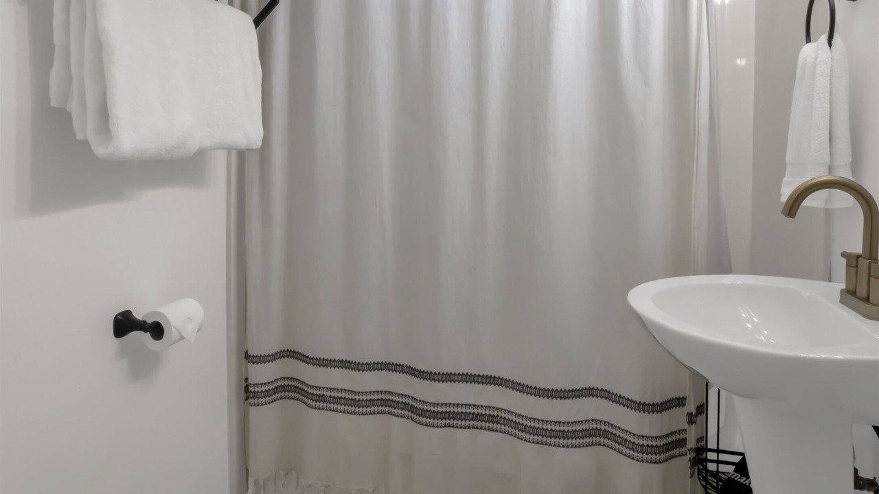 Photo of Bathroom in Logan