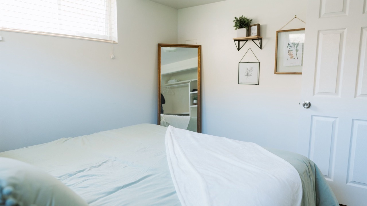 Photo of Others in Logan