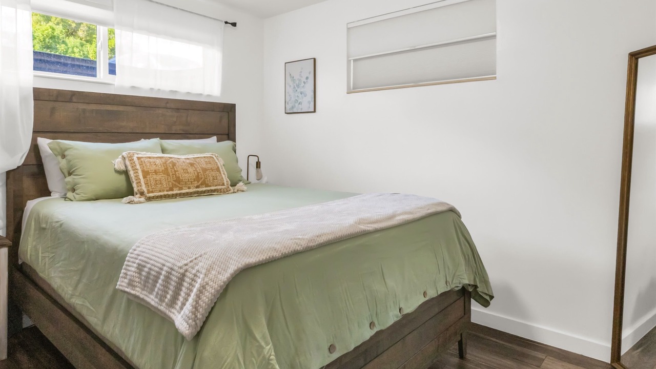 Photo of Others in Logan