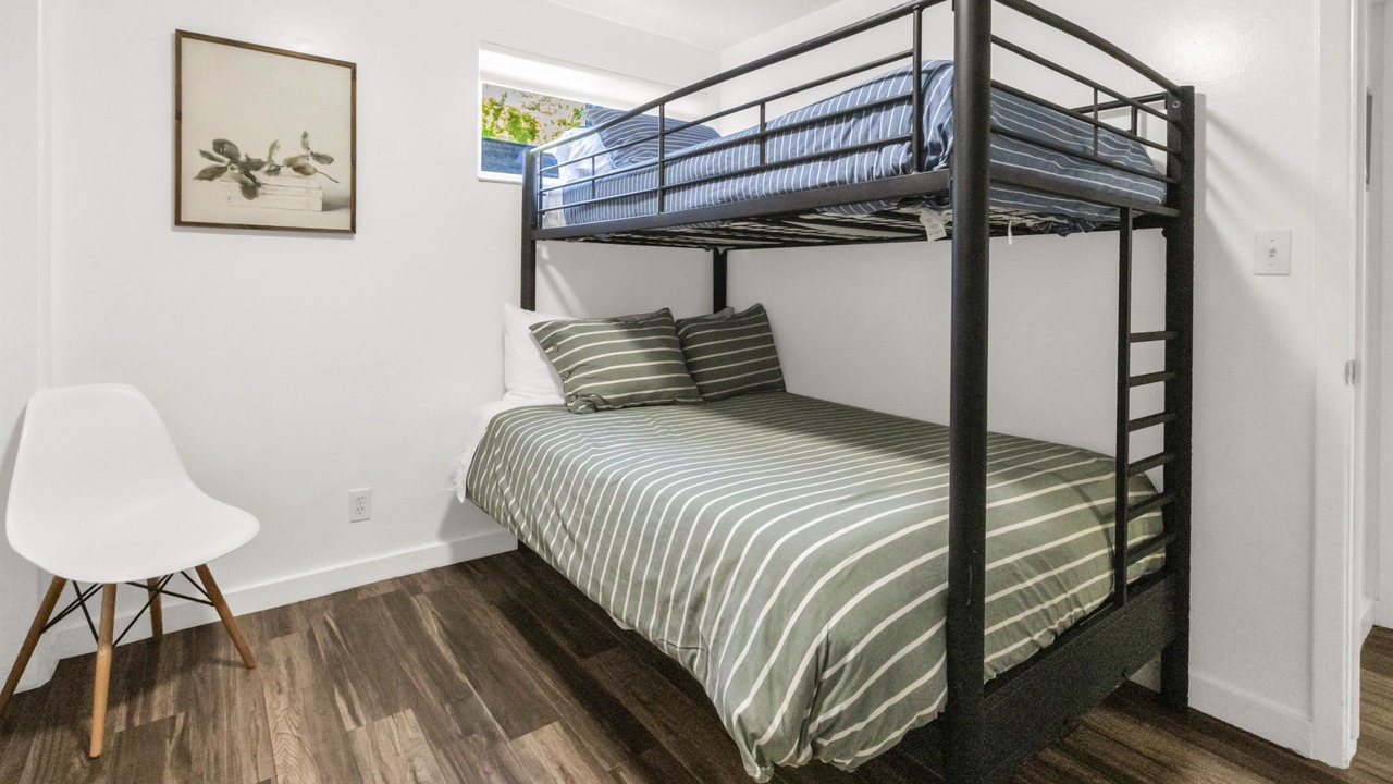 Photo of Others in Logan