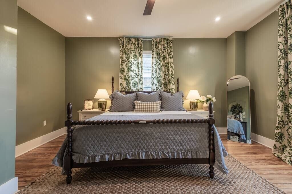 Photo of Bedroom in Lawrenceburg