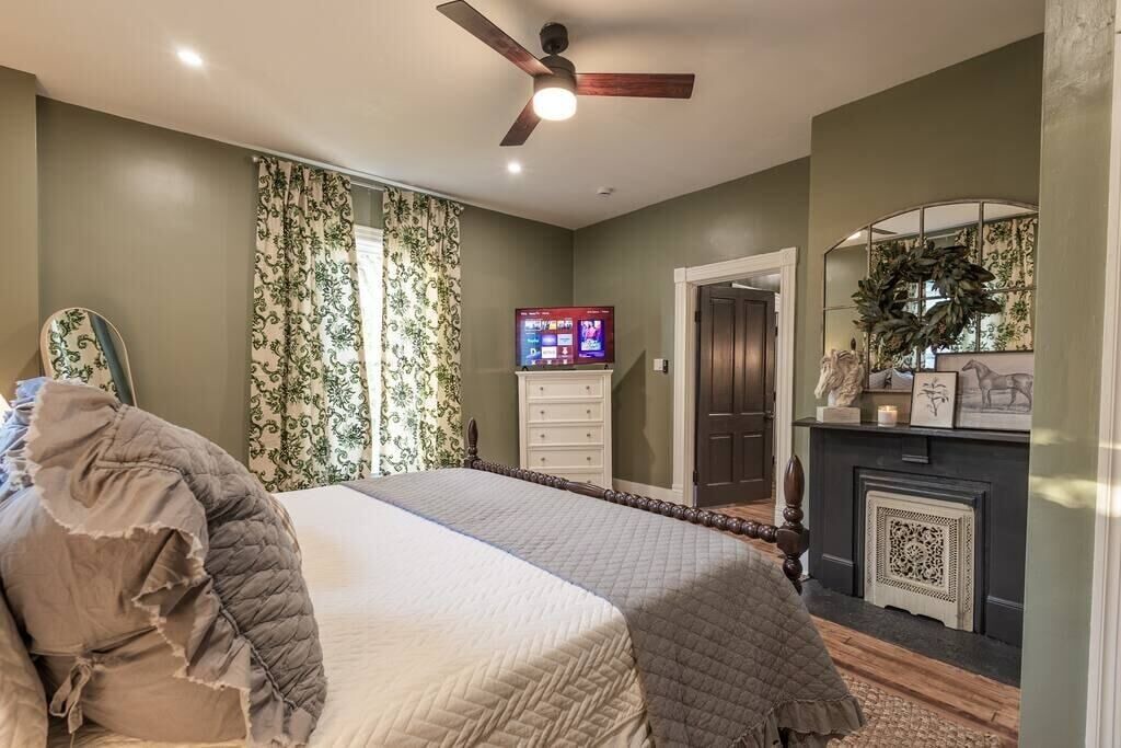 Photo of Bedroom in Lawrenceburg