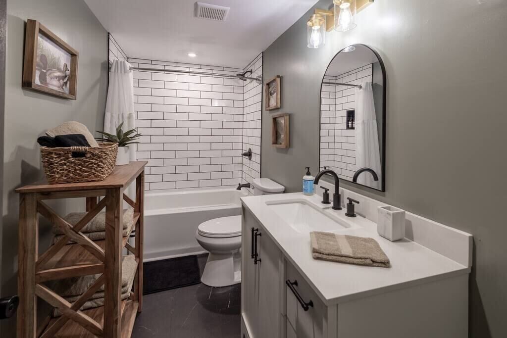 Photo of Bathroom in Lawrenceburg