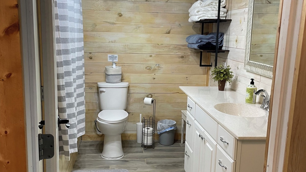 Photo of Bathroom in Eminence