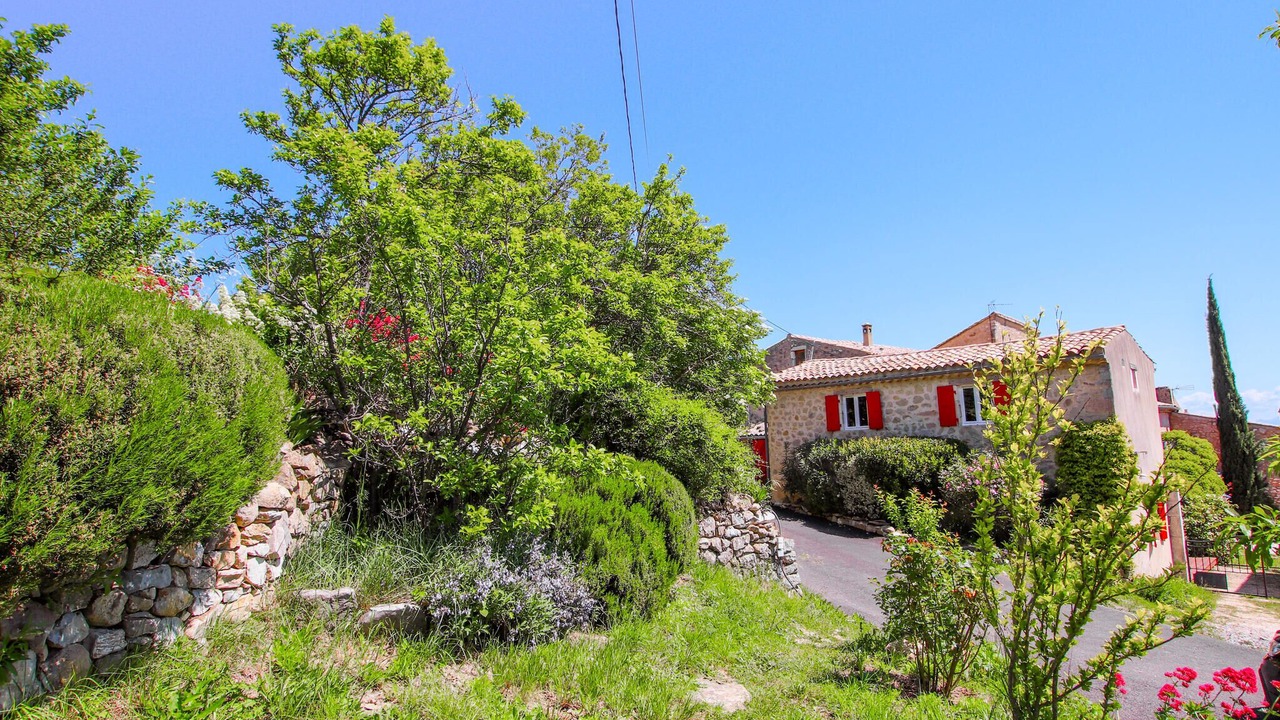 Photo of Others in Gras