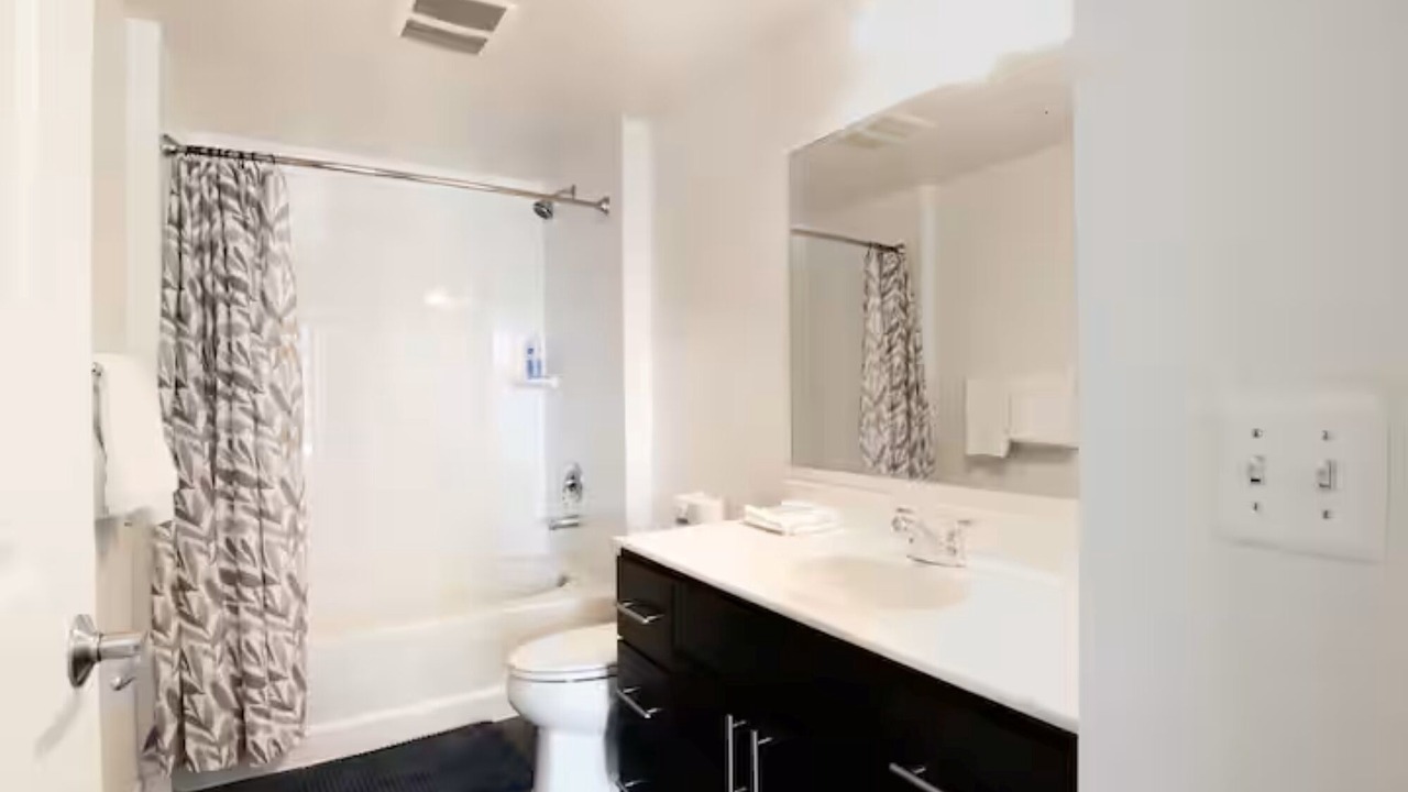 Photo of Bathroom in Aurora Highlands