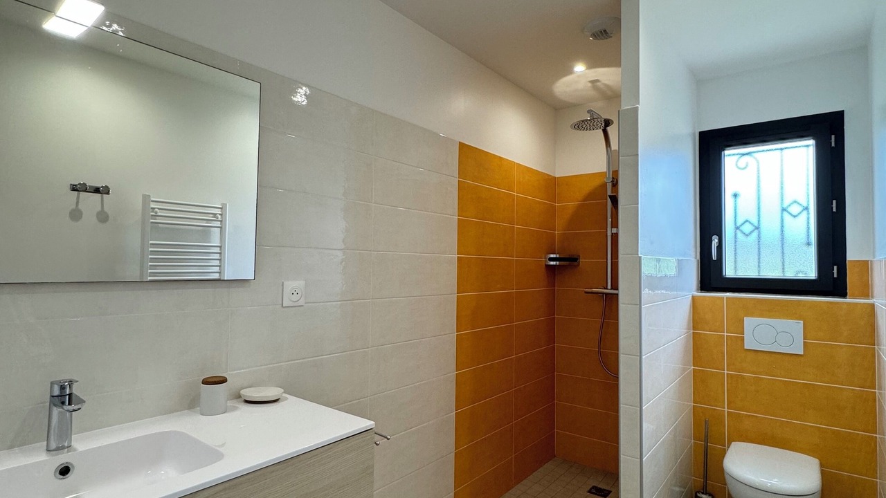 Photo of Bathroom in Joyeuse