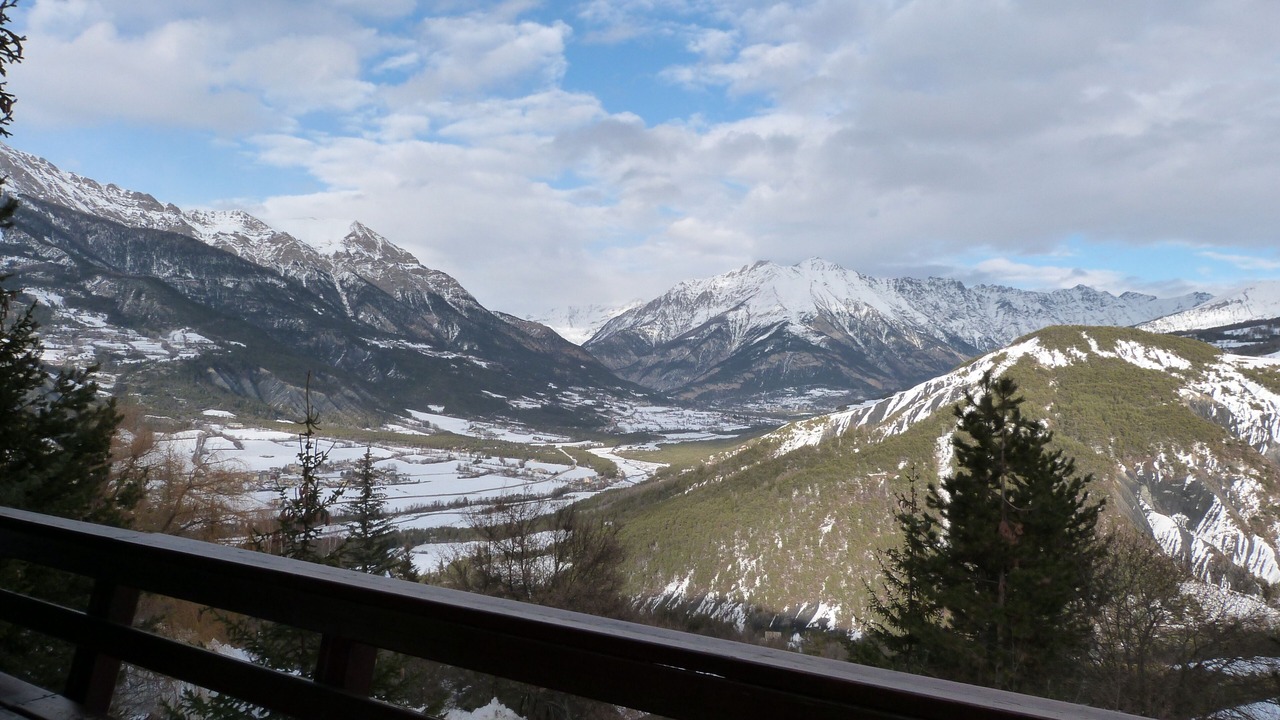 Photo of Others in Enchastrayes