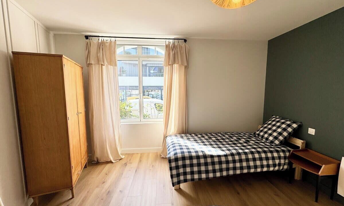 Photo of Bedroom in Larmor-Plage