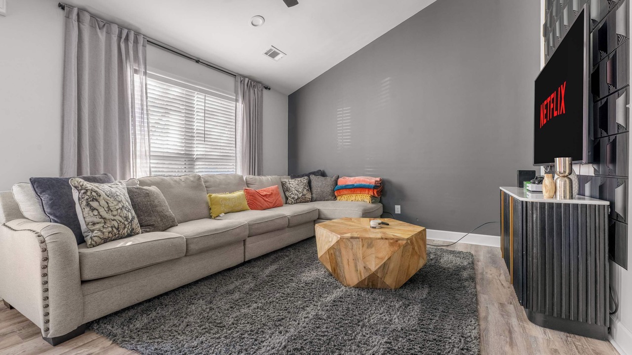 Photo of Livingroom in Fortson