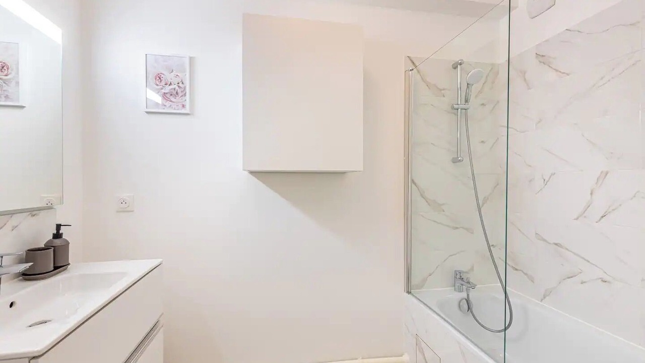 Photo of Bathroom in Arcueil