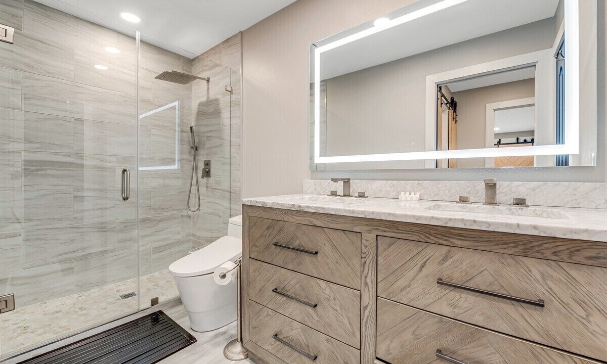 Photo of Bathroom in Oceanaire Terrance