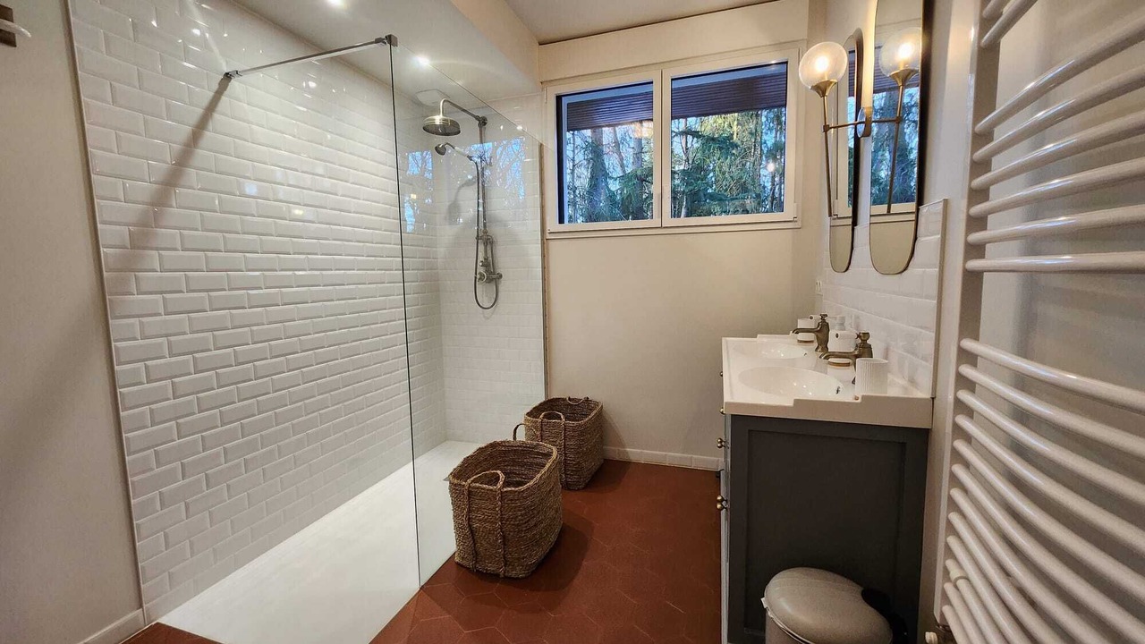 Photo of Bathroom in Saint-Jean-la-Poterie