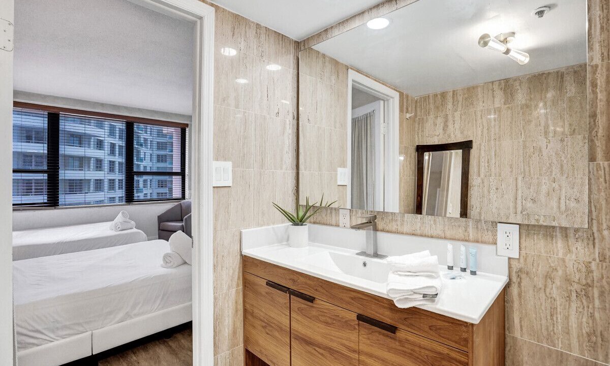 Photo of Bathroom in Mid Beach