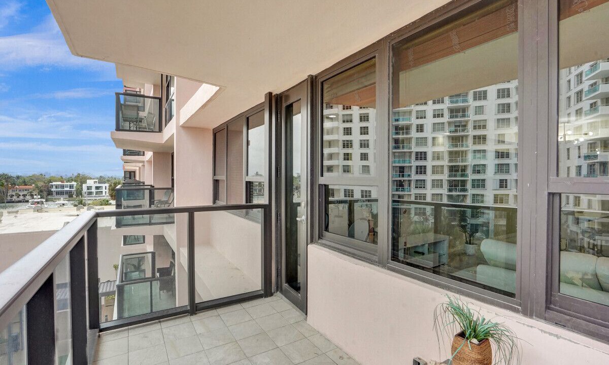 Photo of Outdoor in Mid Beach