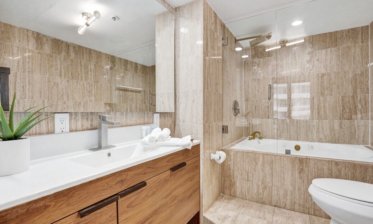 Photo of Bathroom in Mid Beach