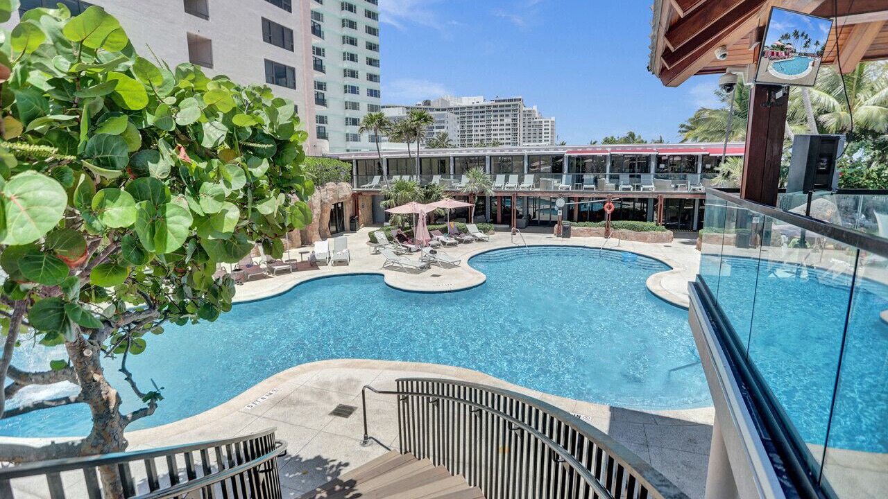 Photo of Outdoor in Mid Beach