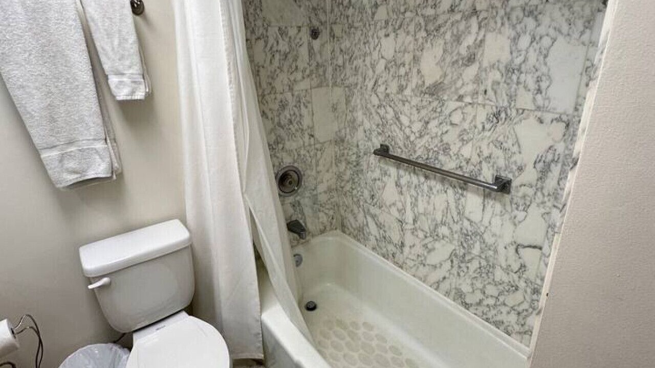 Photo of Bathroom in Makaha