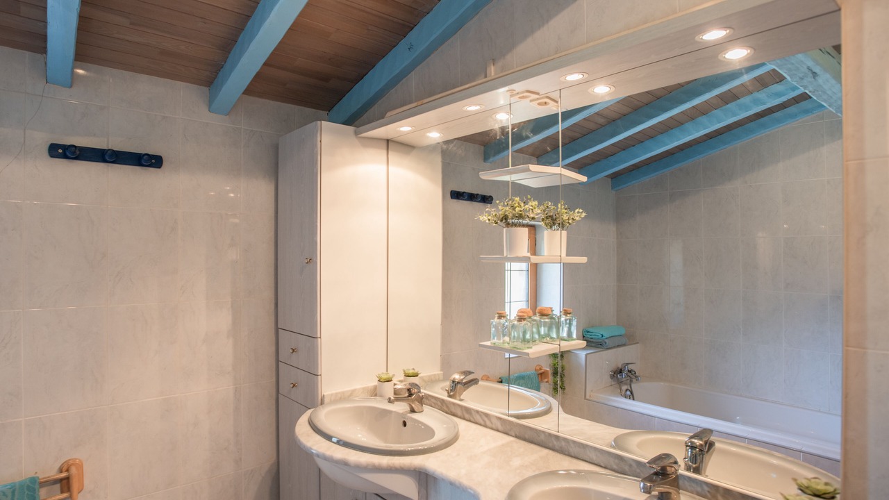 Photo of Bathroom in Marminiac