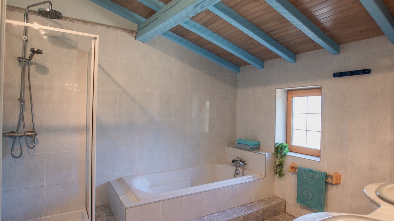 Photo of Bathroom in Marminiac