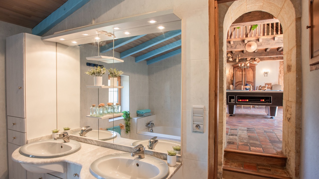 Photo of Bathroom in Marminiac