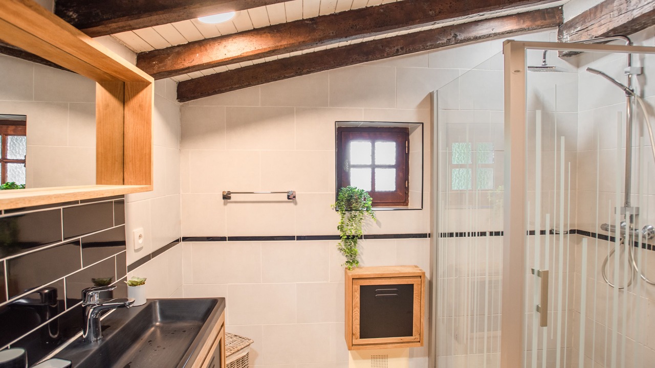 Photo of Bathroom in Montcabrier