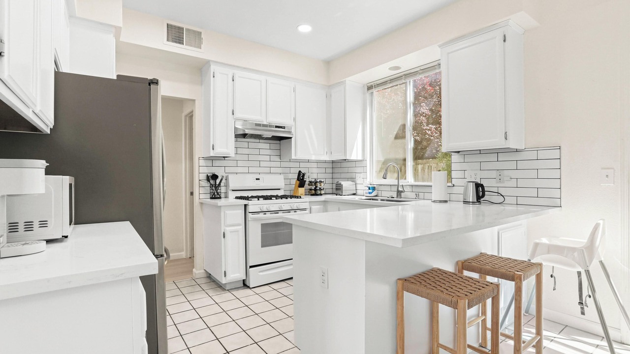 Photo of Kitchen in Southwestern Sacramento