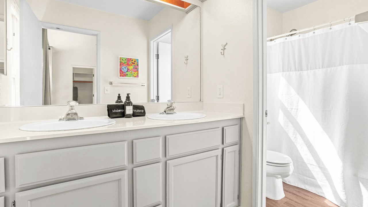 Photo of Bathroom in Southwestern Sacramento