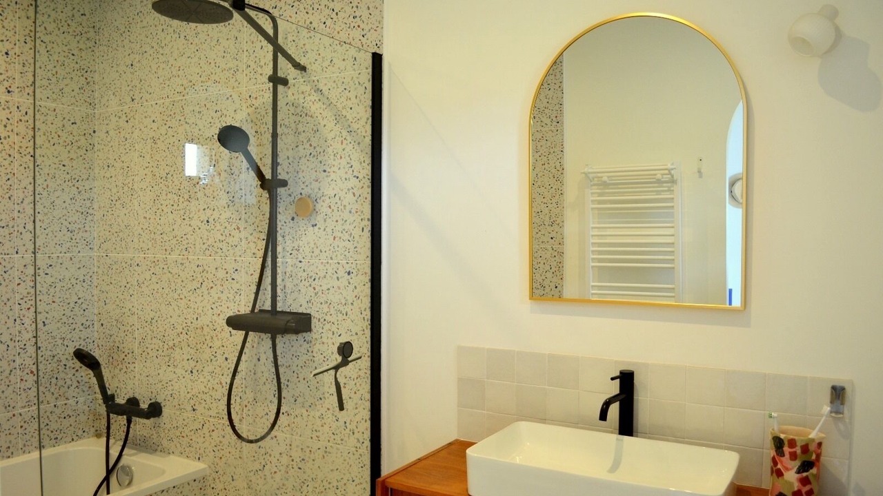 Photo of Bathroom in Ploneour-Lanvern