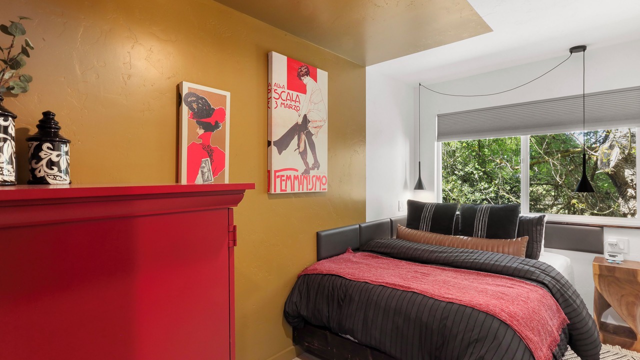 Photo of Bedroom in Carson