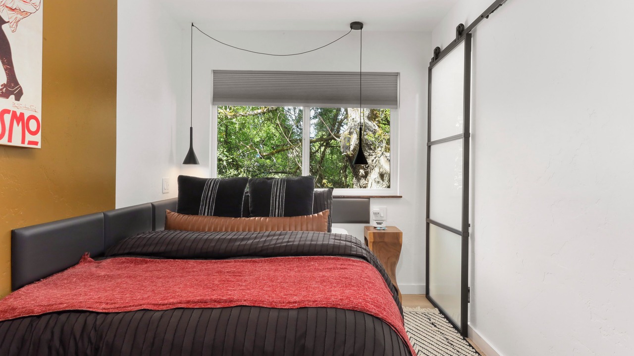 Photo of Bedroom in Carson