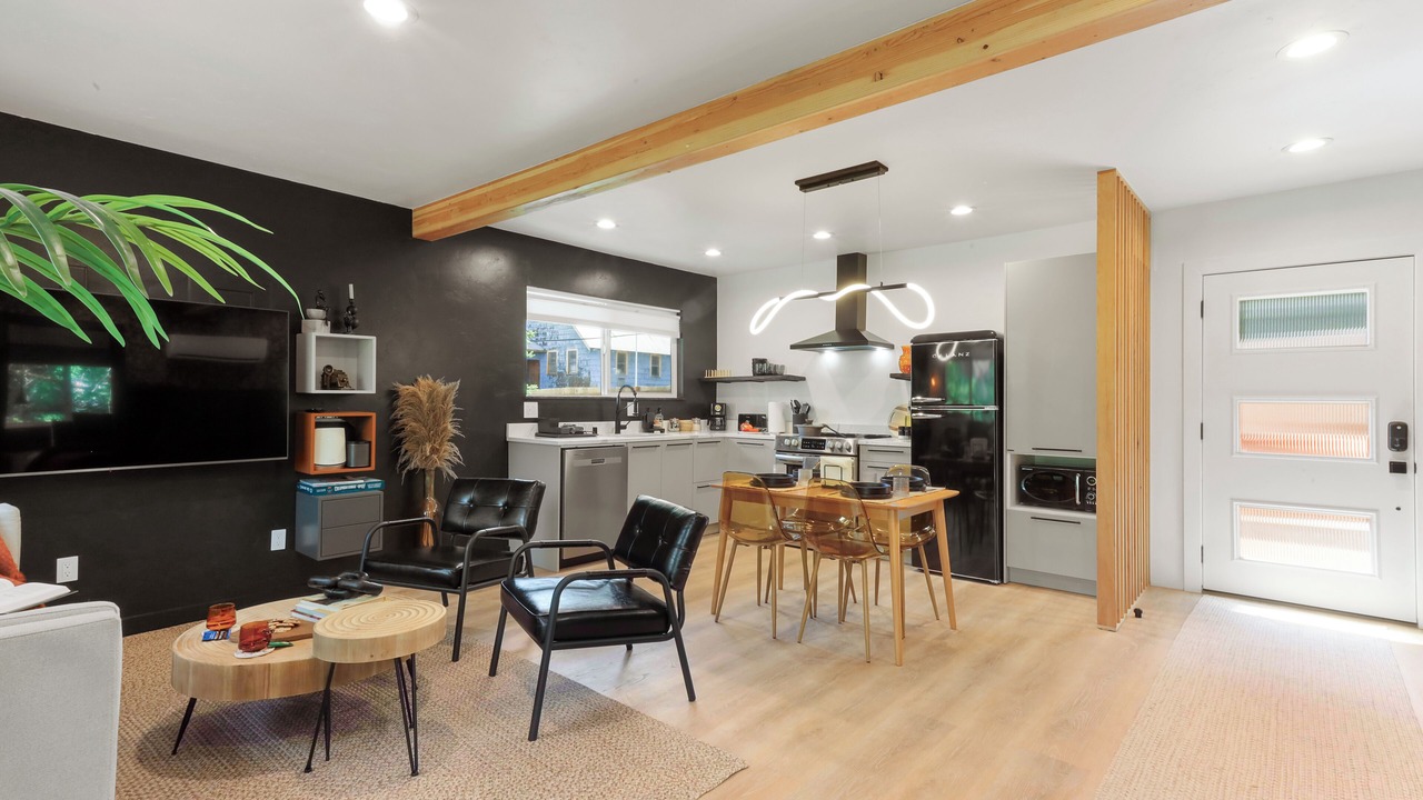 Photo of Others in Carson