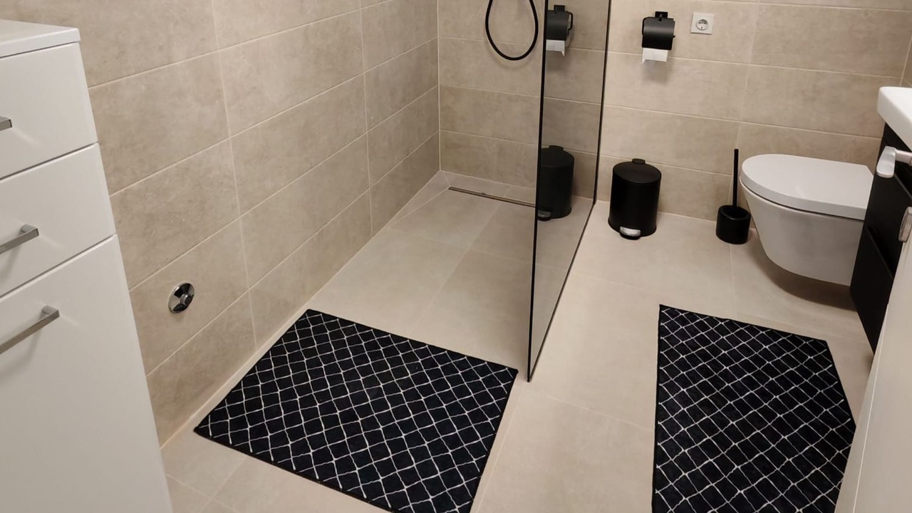 Photo of Bathroom in Slatine