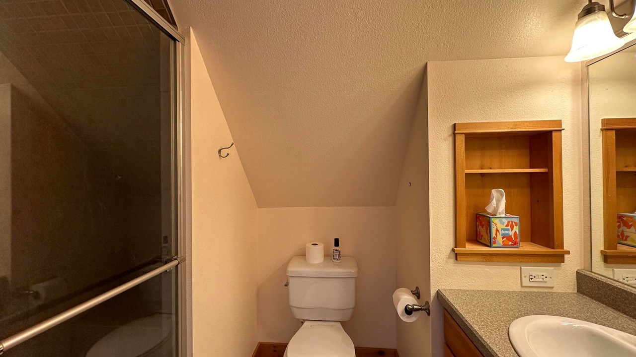 Photo of Bathroom in Decorah
