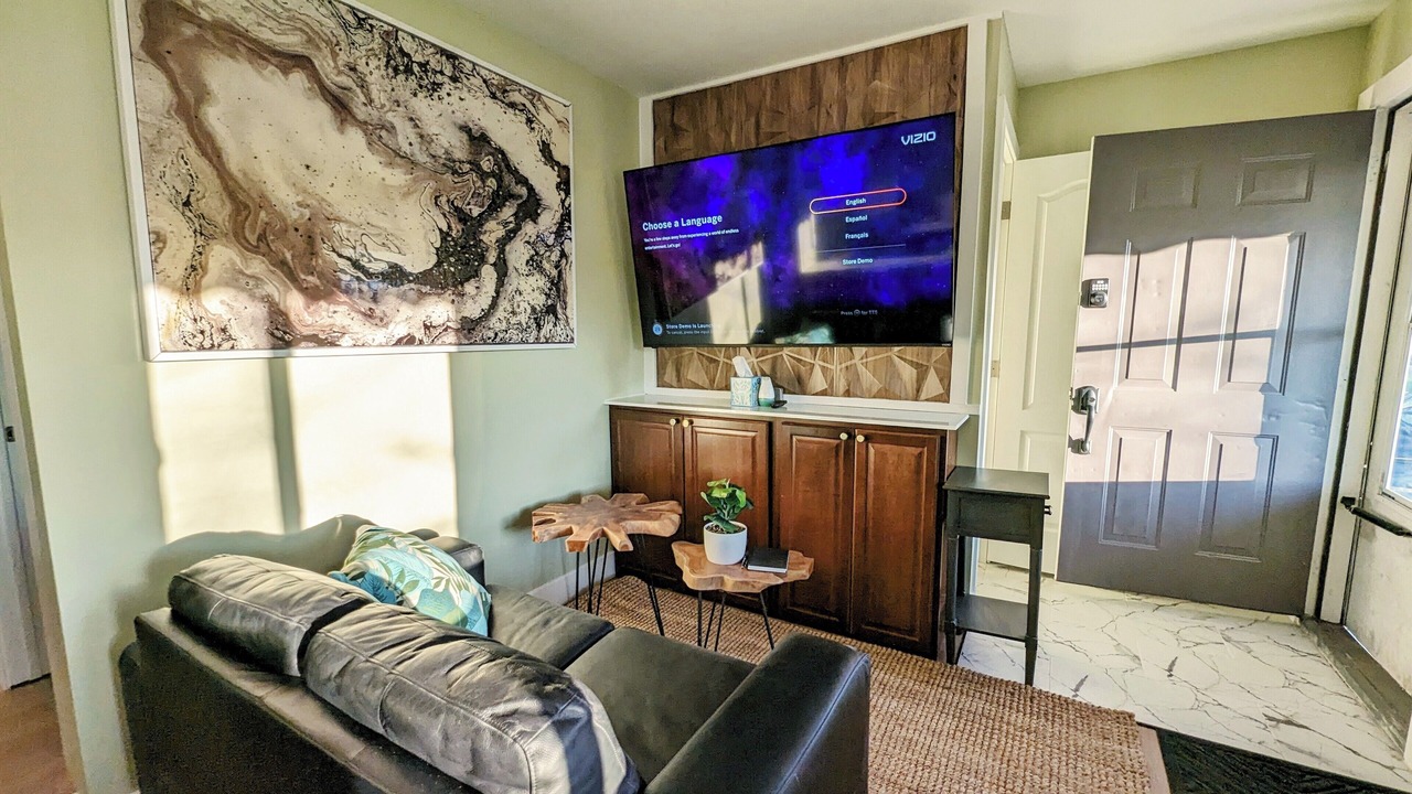 Photo of Livingroom in Flint