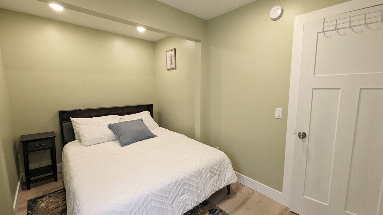 Photo of Bedroom in Flint