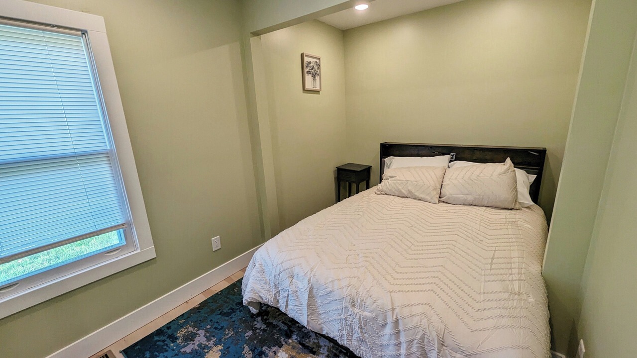 Photo of Bedroom in Flint
