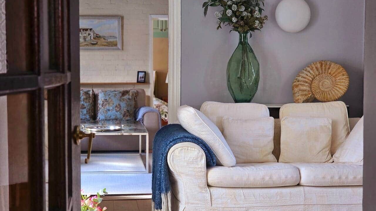 Photo of Livingroom in Guildford