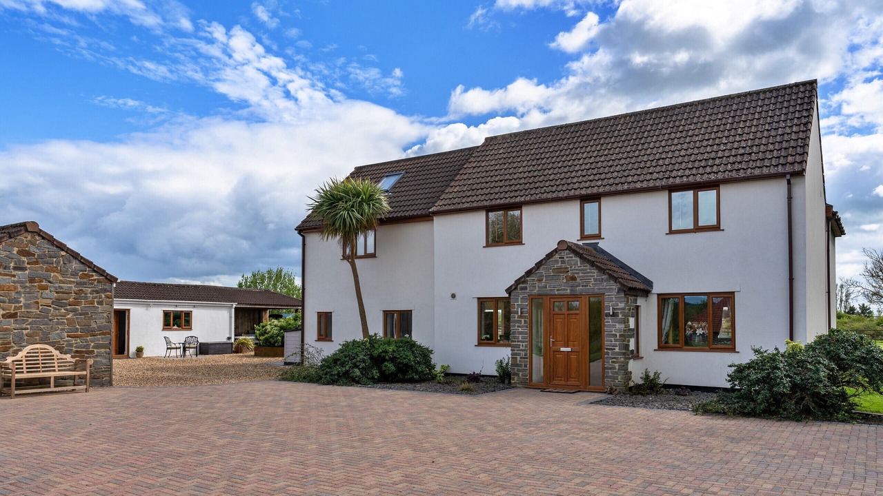 Photo of Outdoor in Lympsham