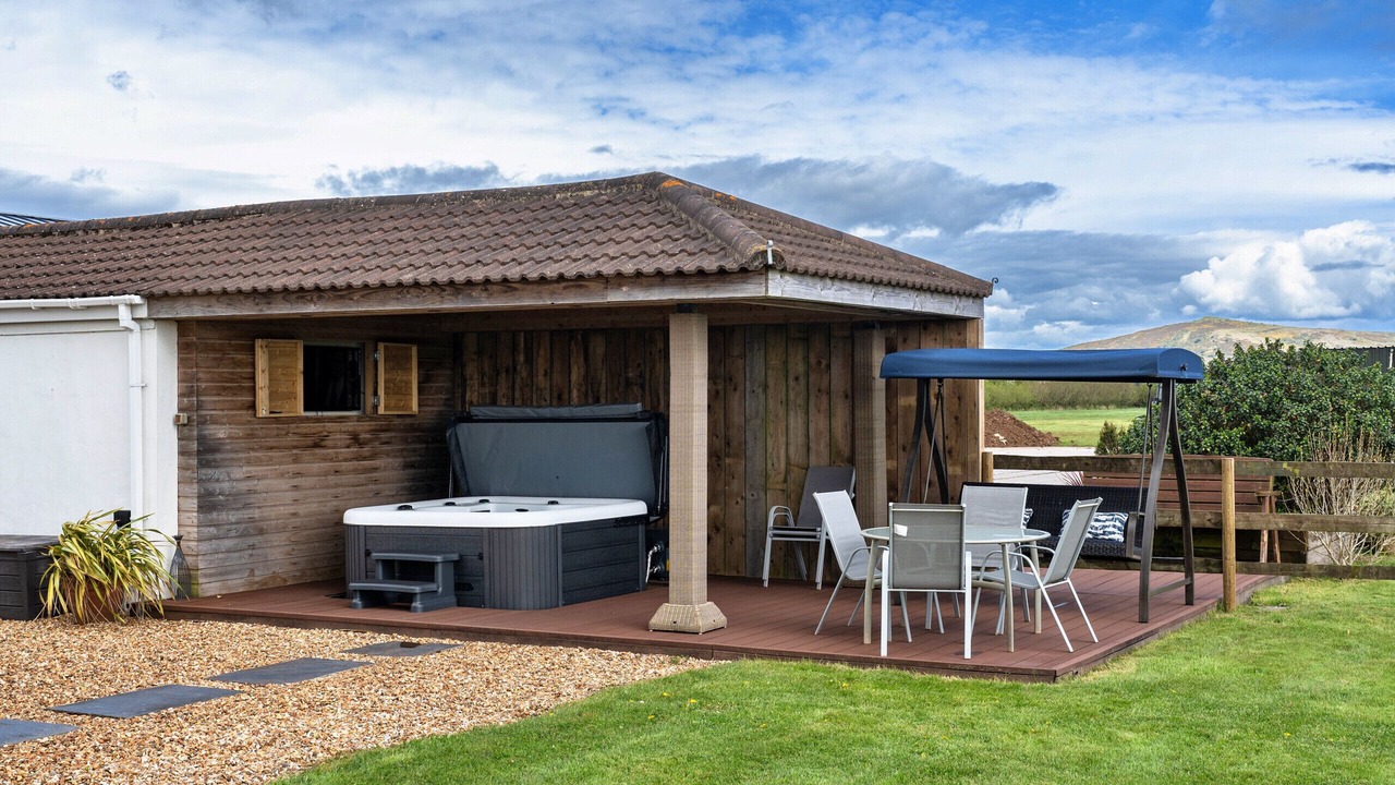 Photo of Outdoor in Lympsham